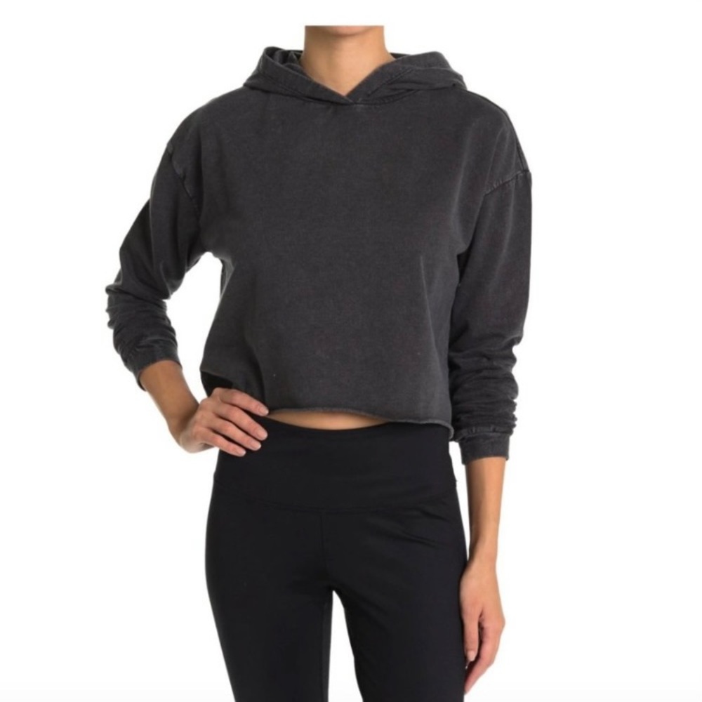 Z by Zella black cropped raw hem hoodie size large